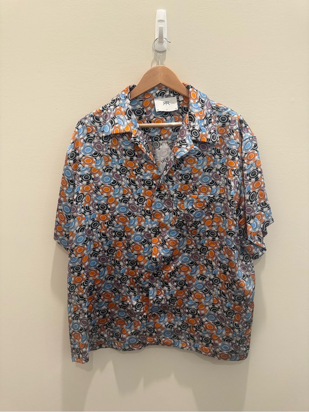 RTA Shirt Men’s Large Button Up Short Sleeve Silk Poker Chip Casino Vegas $595 - Picture 2 of 6